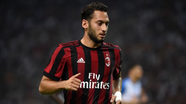 Hakan Çalhanoğlu Kimdir? – Kaç yaşında? – Memleketi Neresi