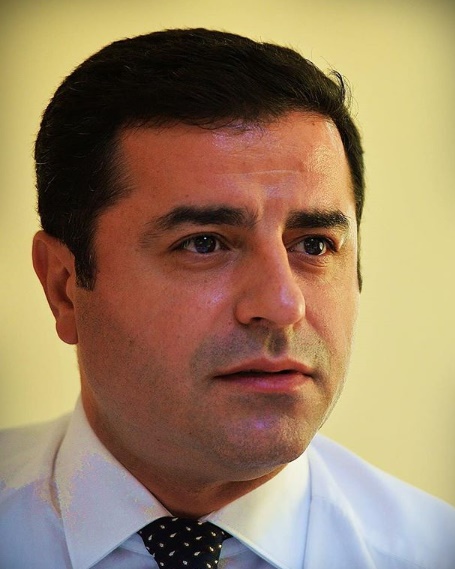 Selahattin Demirtaş kimdir, Selahattin Demirtaş kaç yaşında? Nereli