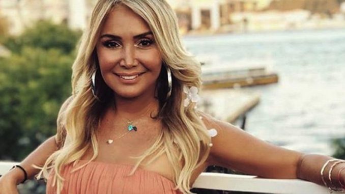 Yonca Evcimik Kimdir-Biyografi ve Hayatı