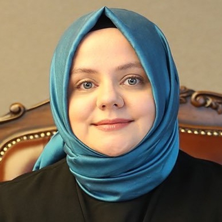 Zehra Zümrüt Selçuk kimdir, Zehra Zümrüt Selçuk kaç yaşında? Nereli