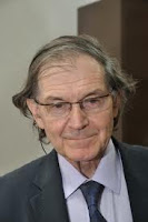 Roger Penrose Kimdir Roger Penrose