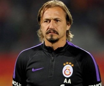 Ayhan Akman kimdir, Ayhan Akman kaç yaşında?