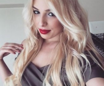 Aylin Ençok kimdir, Aylin Ençok kaç yaşında?