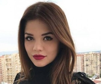 Eda Sakız kimdir, Eda Sakız kaç yaşında?