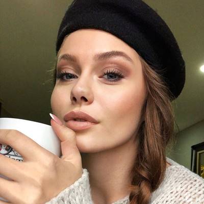 aylin-veziroc49flu-biyografi Aylin-Veziroğlu-biyografi