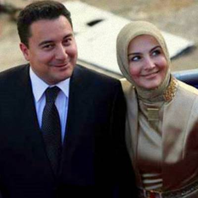 c39clkc3bc-zeynep-babacan-kc4b1yafetleri Ülkü Zeynep Babacan kıyafetleri