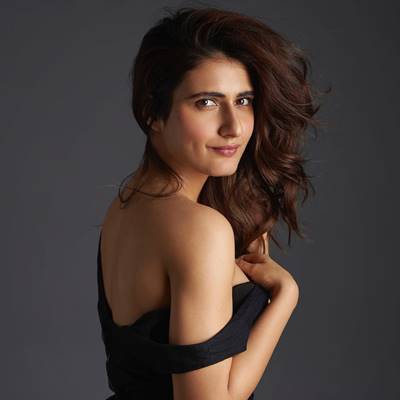 Fatima Sana Shaikh boy