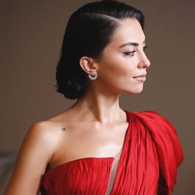 Hande Ünal mesleği, ne iş yapıyor