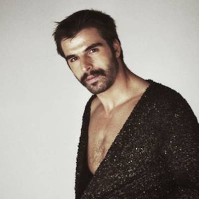 Mehmet Akif Alakurt kimdir, nereli, boyu, evlendi mi, kiminle evli, eşi, sevgilisi, çocuğu var mı, son hali, şimdi nerede, dizileri