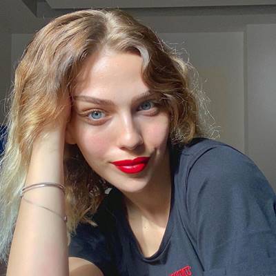 yasemin-c59eefkatli-estetik Yasemin Şefkatli estetik